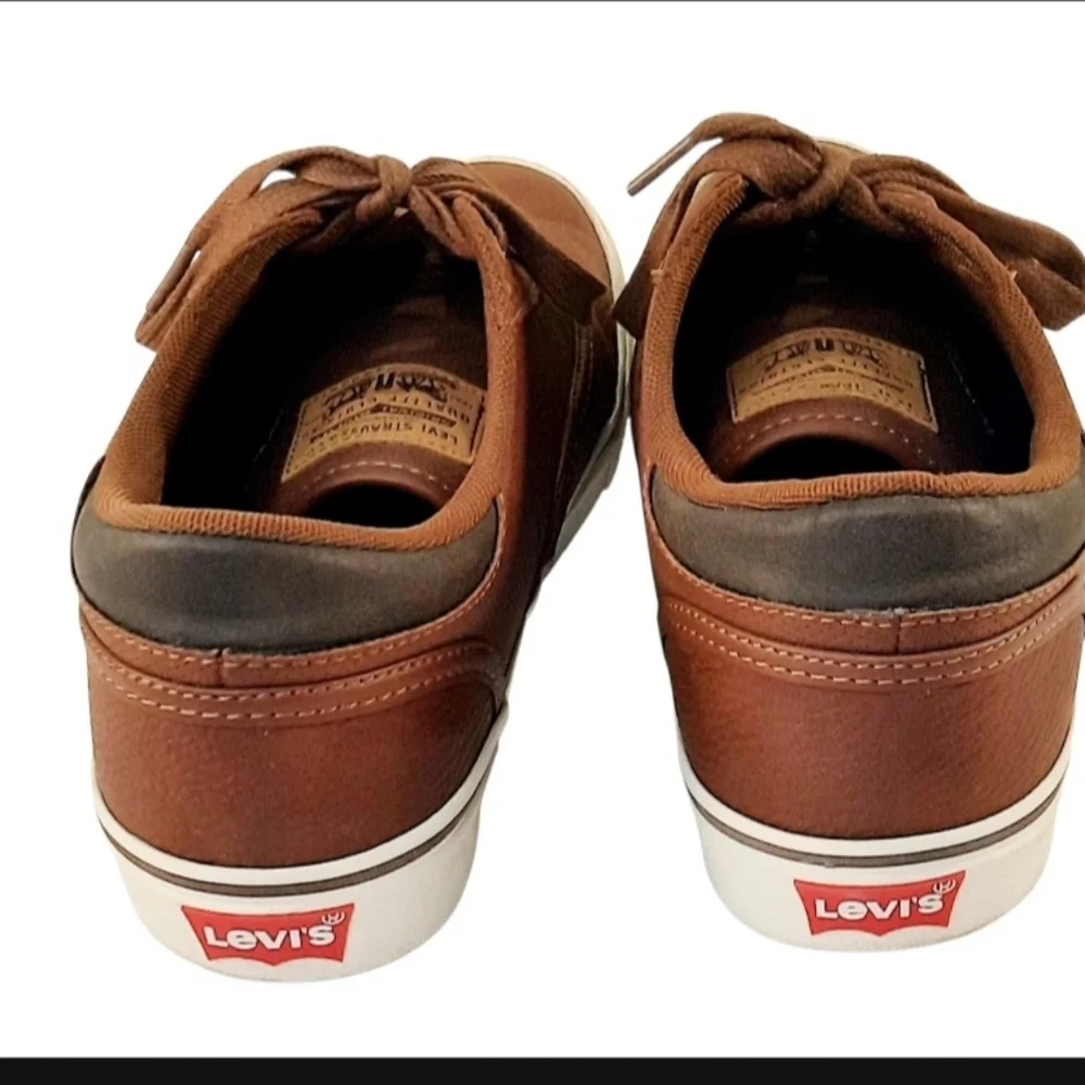 Size 9.5 M Ethan Perf Waxed Brown Men's Comfort Sneakers RETAIL $55Shoe